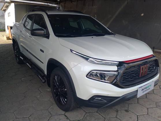 FIAT TORO 1.3 TURBO 270 FLEX ULTRA AT6 FIAT TORO 1.3 TURBO 270 FLEX ULTRA AT6